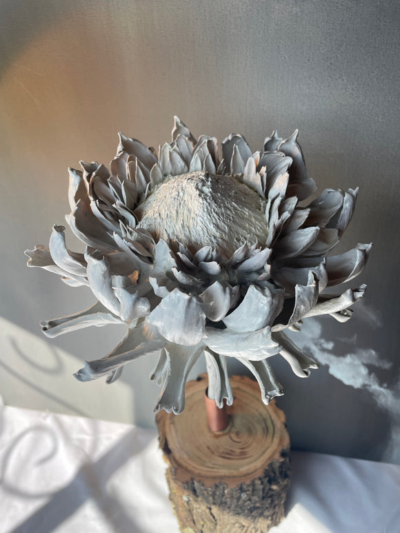 Forever Joy Artichoke Sculpture – Soft White