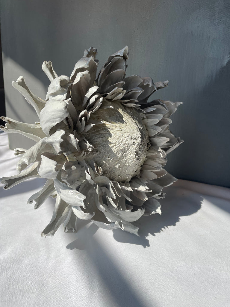 Forever Joy Artichoke Sculpture – Soft White