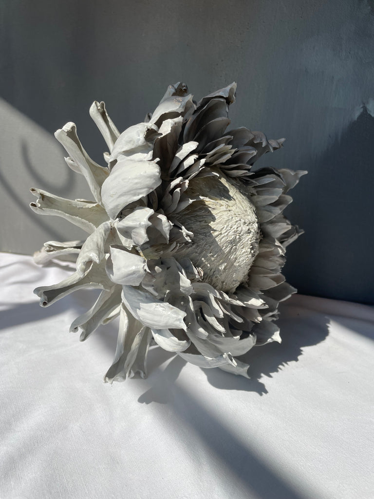 Forever Joy Artichoke Sculpture – Soft White