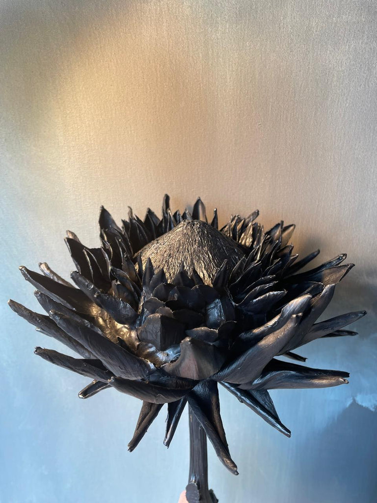 Forever Joy artichoke sculpture - Modern Black