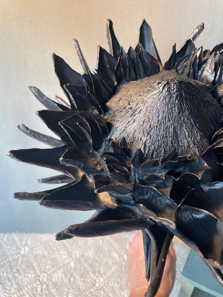 Forever Joy artichoke sculpture - Modern Black