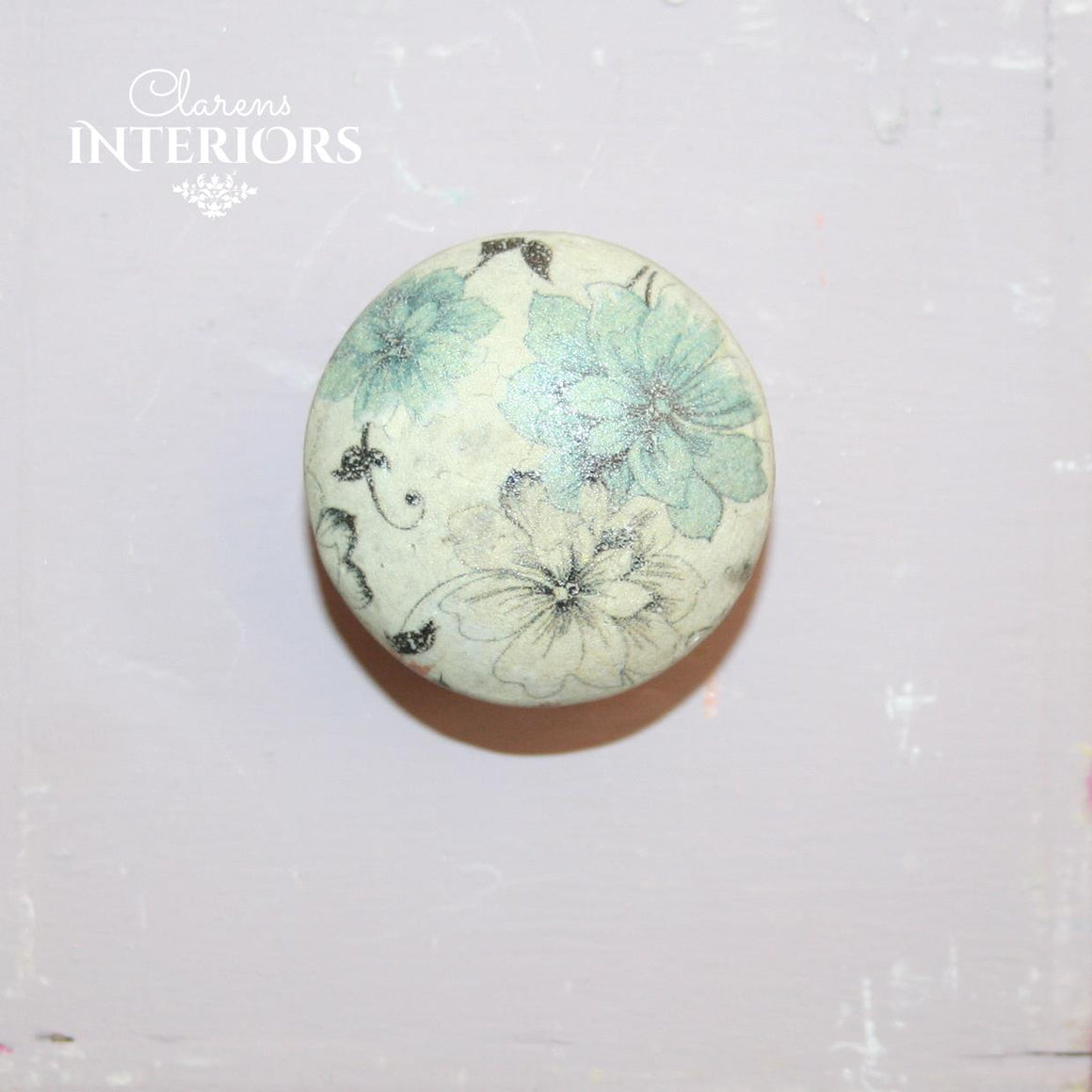 Stone floral knob